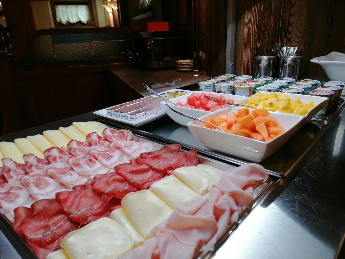 Hotel Piccolo Mondo 리비뇨 외부 사진